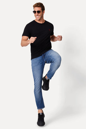 camiseta básica brasa pica-pau bordado - Preta