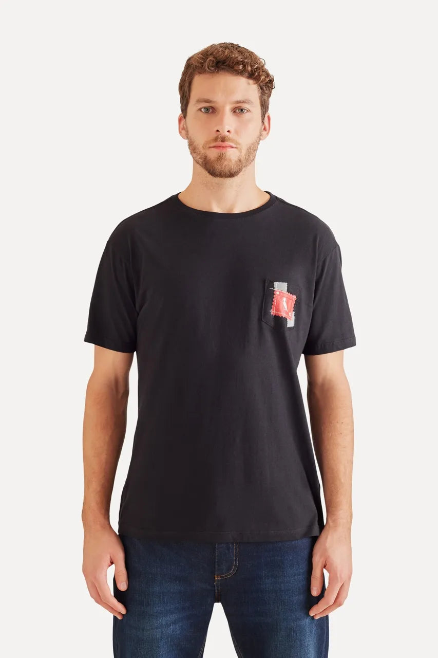 camiseta bolso xadrez retalho - Preto