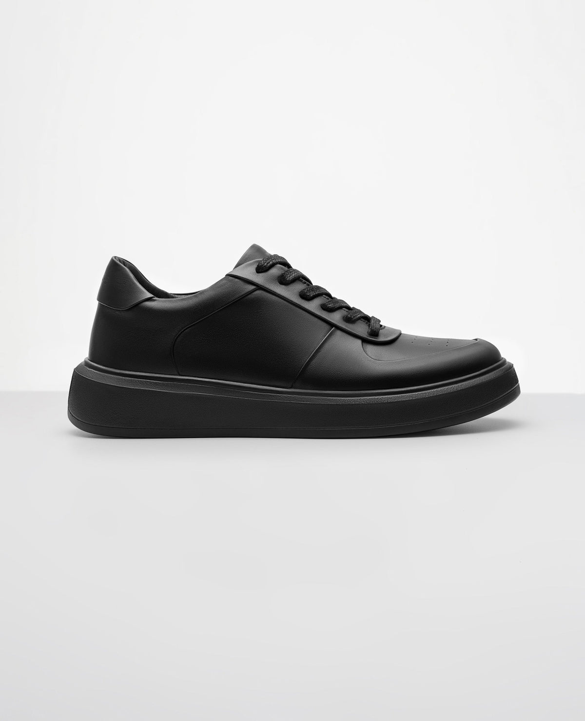 Tênis de Couro All Black 911