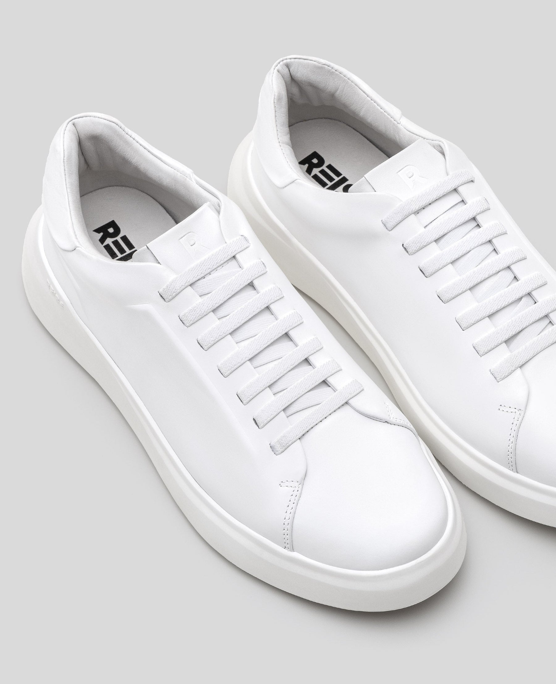 Tênis de Couro Branco RS6 GT