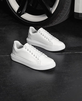 Tênis de Couro Branco RS6